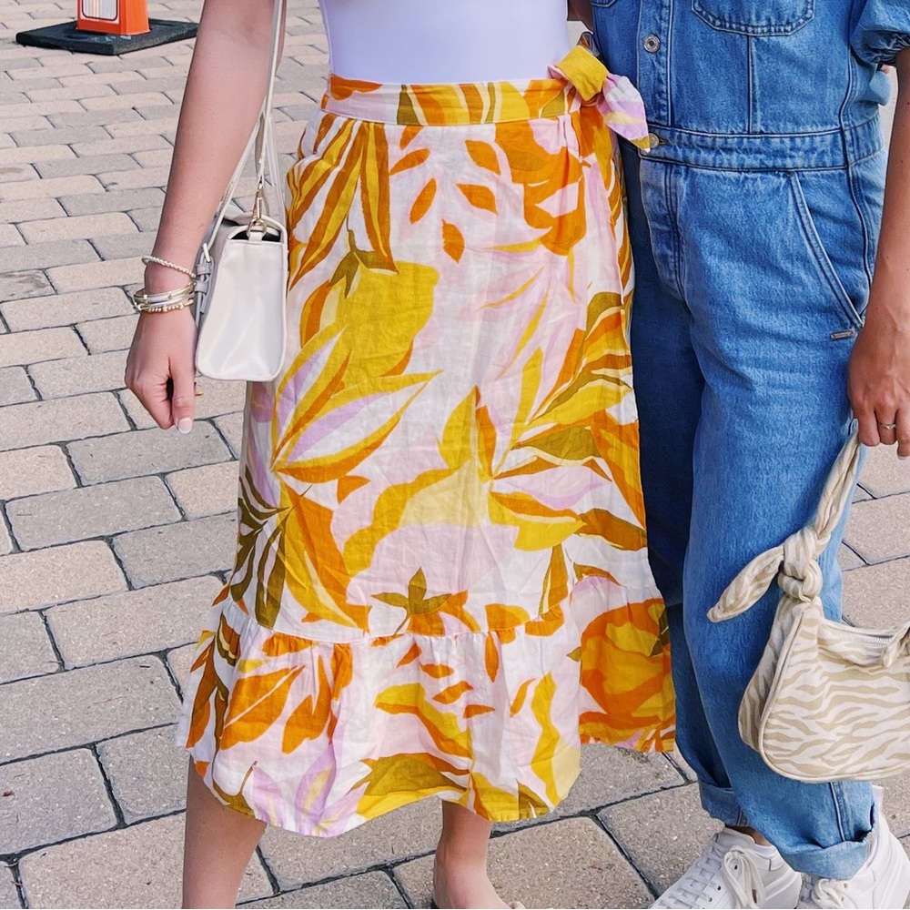 Cute midi skirt